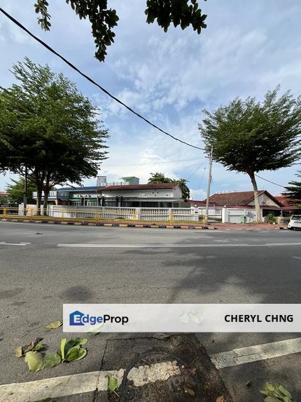 A Single-Storey Semi-D on Jalan Lembah Permai in Tanjung Bungah, Penang, Tanjung Bungah