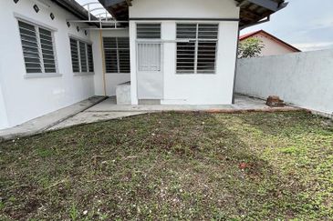 A Single-Storey Semi-D on Jalan Lembah Permai in Tanjung Bungah