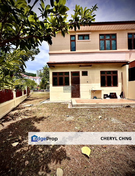 Three-Storey Semi-Detached House in Ferringhi Park, Batu Ferringhi., Penang, Batu Ferringhi