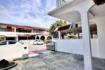 Double-Storey Terraced House in Tanjung Bungah