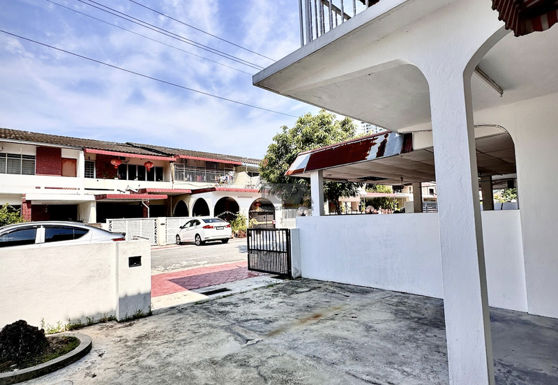 Double-Storey Terraced House in Tanjung Bungah