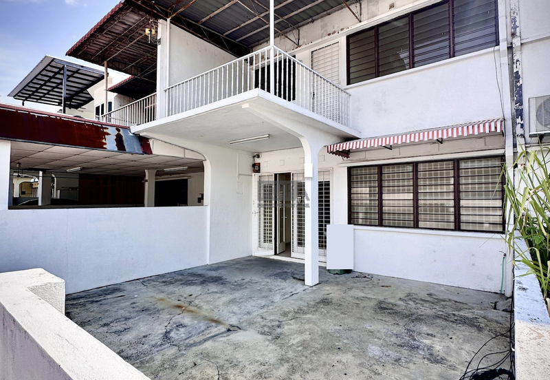 Double-Storey Terraced House in Tanjung Bungah