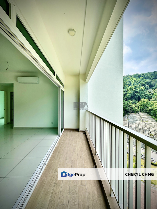 Fire-Sale: Ferringhi Residence 2 Condominium in Batu Ferringhi, Penang, Batu Ferringhi