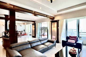 Silverton Condominium (Menara Perak)