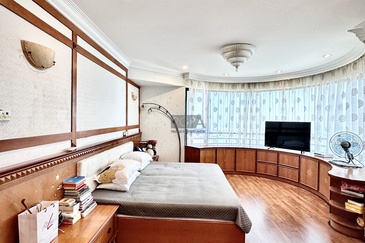 Silverton Condominium (Menara Perak)