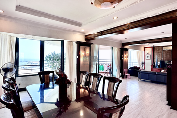 Silverton Condominium (Menara Perak)