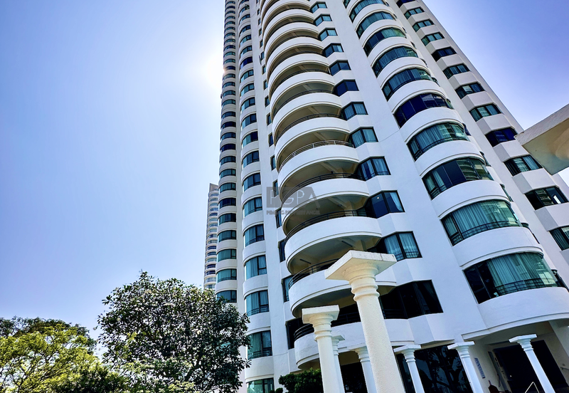 Silverton Condominium (Menara Perak)