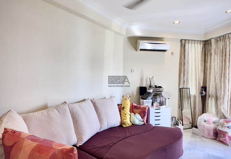 Marina Tower, Ratu Mutiara