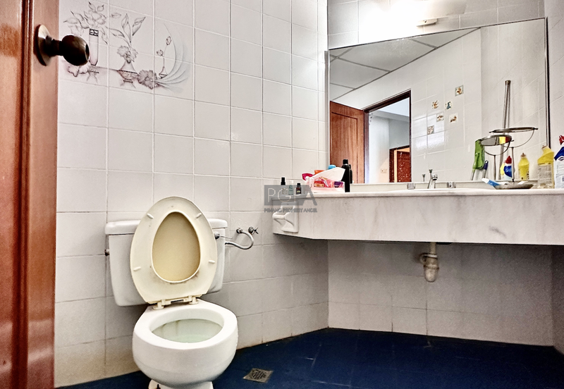 Marina Tower, Ratu Mutiara