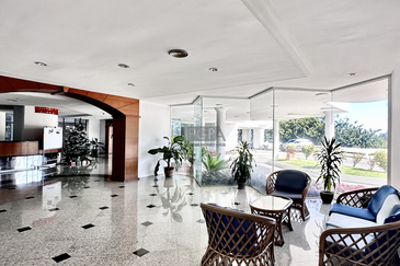 Marina Tower, Ratu Mutiara