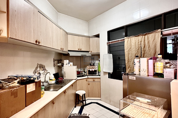 Marina Tower, Ratu Mutiara