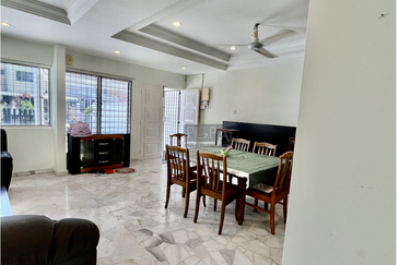 Three-Storey Terraced House on Cangkat Ria in Mount Pleasure