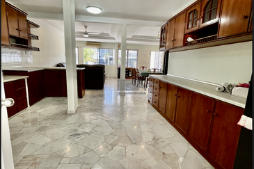 Three-Storey Terraced House on Cangkat Ria in Mount Pleasure