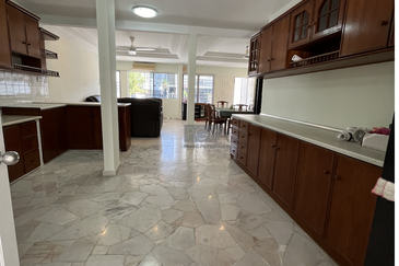 Three-Storey Terraced House on Cangkat Ria in Mount Pleasure