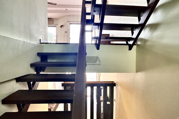 Three-Storey Terraced House on Cangkat Ria in Mount Pleasure