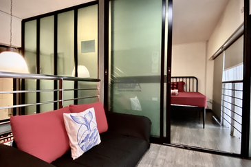 A Unique Boutique Townhouse / Commercial Shophouse in Batu Ferringhi.