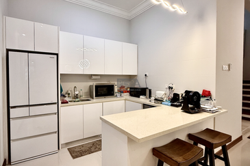 Bayu Ferringhi Semi-Detached Home in Batu Ferringhi