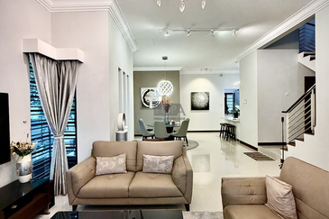 Bayu Ferringhi Semi-Detached Home in Batu Ferringhi