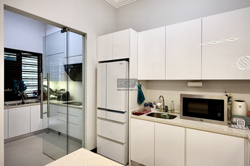 Bayu Ferringhi Semi-Detached Home in Batu Ferringhi