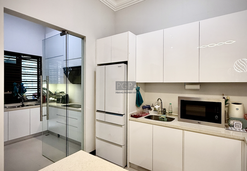 Bayu Ferringhi Semi-Detached Home in Batu Ferringhi