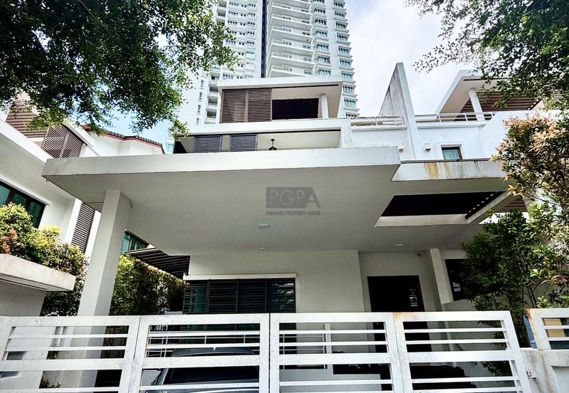 Bayu Ferringhi Semi-Detached Home in Batu Ferringhi