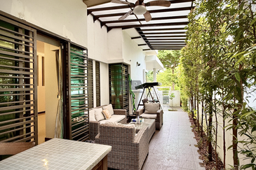 Bayu Ferringhi Semi-Detached Home in Batu Ferringhi