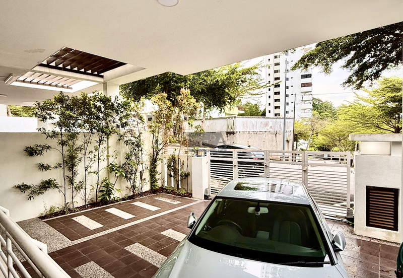 Bayu Ferringhi Semi-Detached Home in Batu Ferringhi