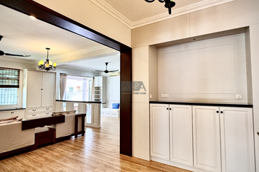 Three-Storey Semi-Detached House in Tanjung Bungah