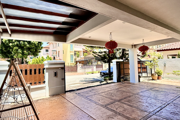 Three-Storey Semi-Detached House in Tanjung Bungah