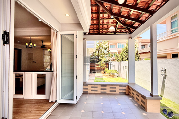 Three-Storey Semi-Detached House in Tanjung Bungah
