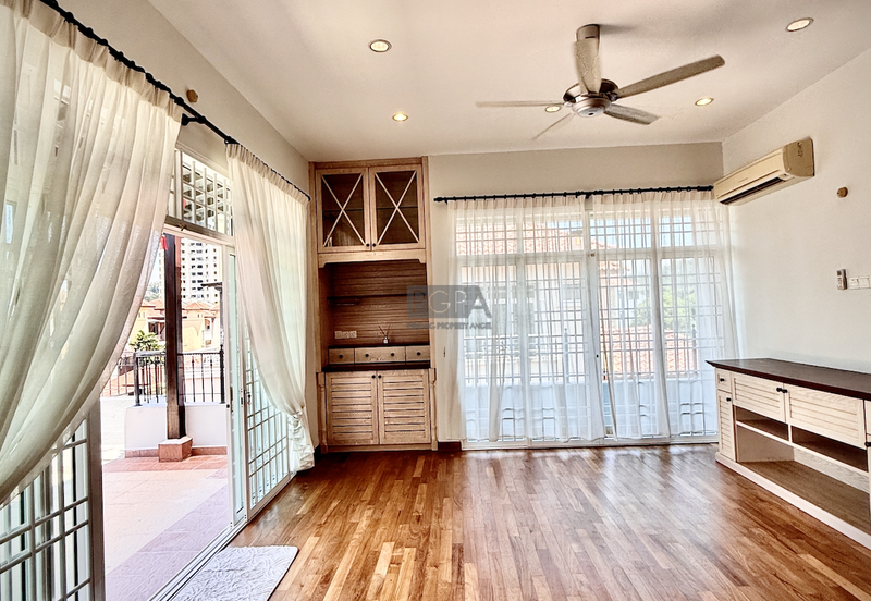 Three-Storey Semi-Detached House in Tanjung Bungah