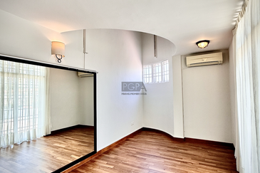 Three-Storey Semi-Detached House in Tanjung Bungah