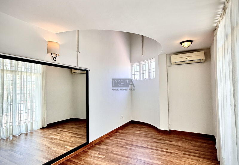 Three-Storey Semi-Detached House in Tanjung Bungah