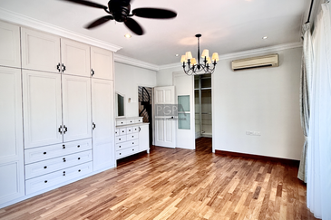 Three-Storey Semi-Detached House in Tanjung Bungah