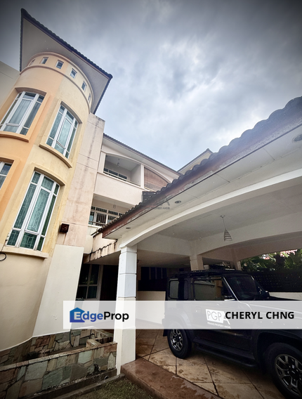 Three-Storey Terraced House in Hill View Garden, Tanjung Bungah, Penang, Tanjung Bungah