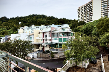 3-Storey Terraced House at Shamrock Beach Villas in Batu Ferringhi