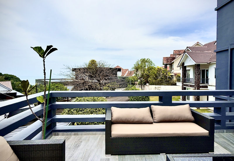 Charming Seaview Bungalow in Hilltop Villas, Batu Ferringhi.