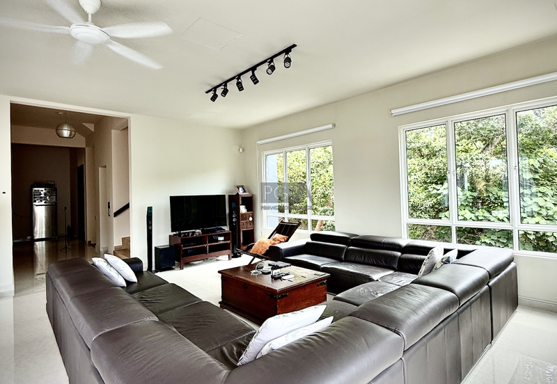 Charming Seaview Bungalow in Hilltop Villas, Batu Ferringhi.