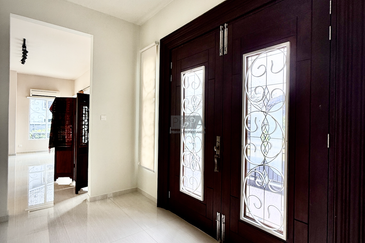 Charming Seaview Bungalow in Hilltop Villas, Batu Ferringhi.