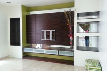 3 Storey Renovated Semi Detached For Sales