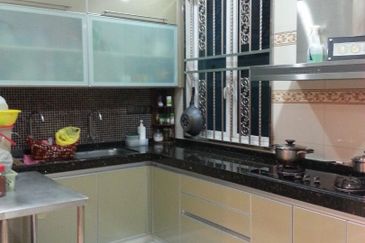 3 Storey Renovated Semi Detached For Sales