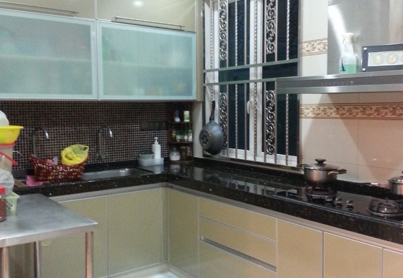 3 Storey Renovated Semi Detached For Sales