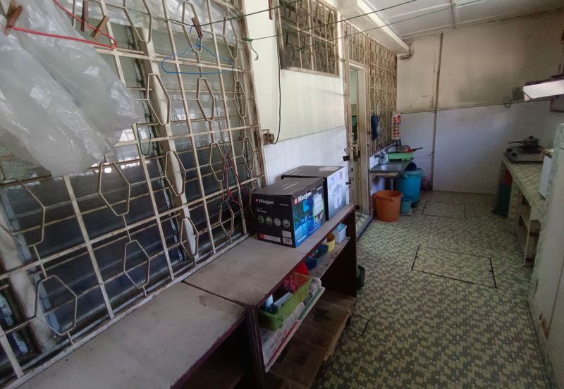 Taman Oug 2 Storey Corner Terrace Suitable For Commercial Usage on Sale