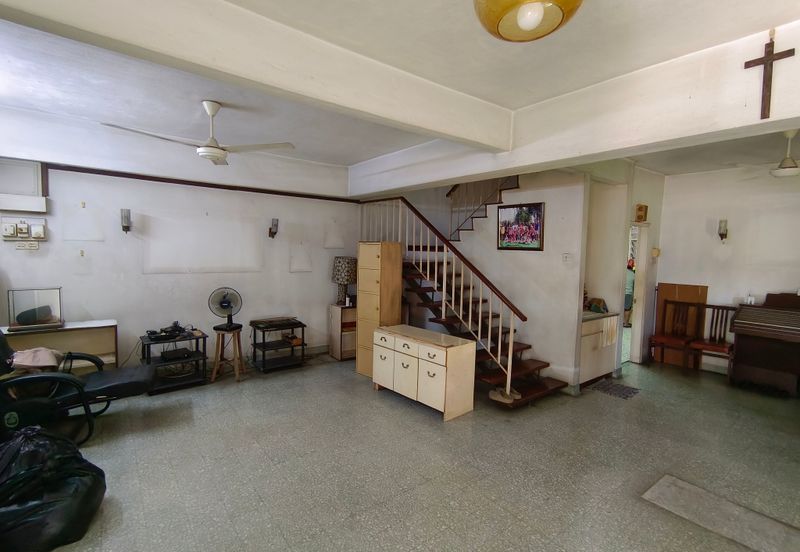 Taman Oug 2 Storey Corner Terrace Suitable For Commercial Usage on Sale