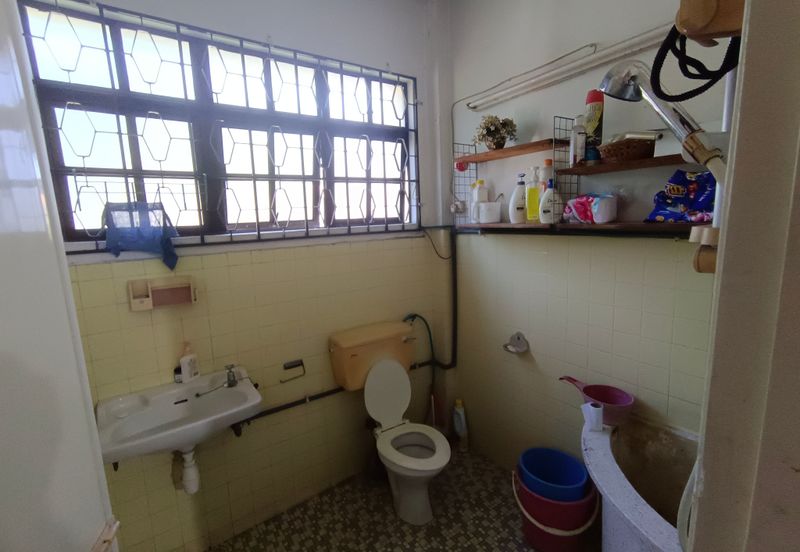 Taman Oug 2 Storey Corner Terrace Suitable For Commercial Usage on Sale