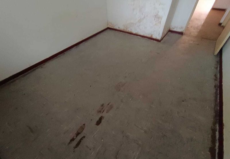 Oug 2 Storey Bigger layout Terrace Intermittent For Sales