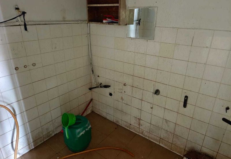 Oug 2 Storey Bigger layout Terrace Intermittent For Sales