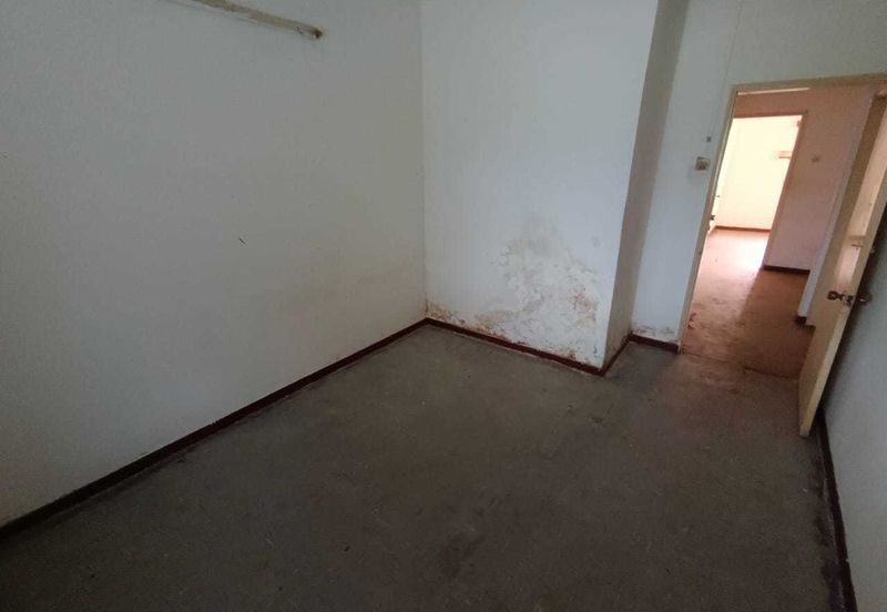 Oug 2 Storey Bigger layout Terrace Intermittent For Sales