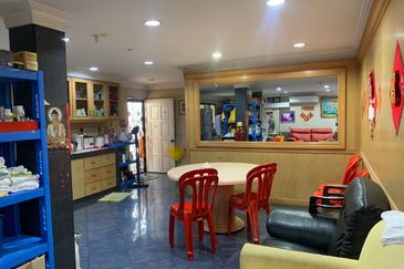 Oug 2 Storey Semi D Corner Facing Park For Sales