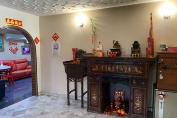 Oug 2 Storey Semi D Corner Facing Park For Sales